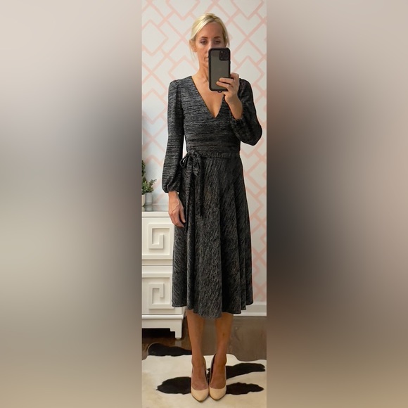 Alice & Olivia, NWOT, size 4, black/grey faux wrap dress - Picture 5 of 10